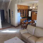 George Apartman Mirtiész