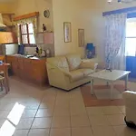 George Apartman Mirtiész