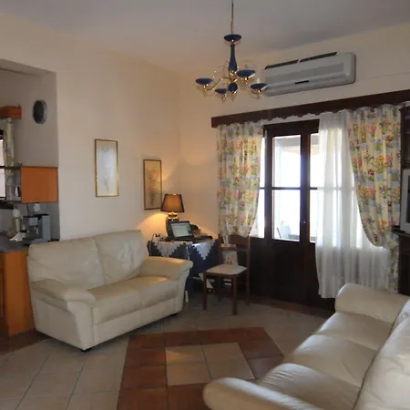 George Apartament Myrties