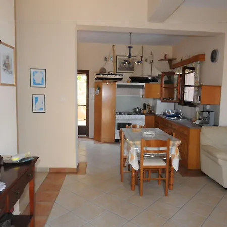 Appartamento George Myrties