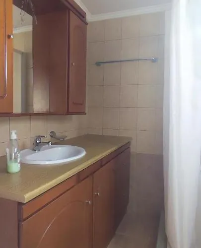 شقة George Myrties