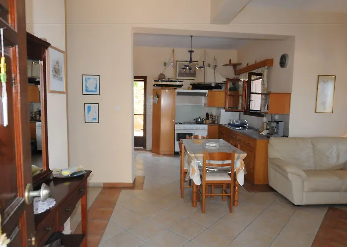 شقة George Myrties